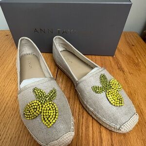 Ann Taylor Linen Espadrilles with Lemon Accents--Size 6.5